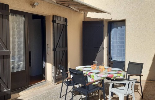 Port Leucate Villa | Charming Air-Conditioned Villa, Pool, Terrace, Near Beach, Parking, 6 People, Pet-Friendly