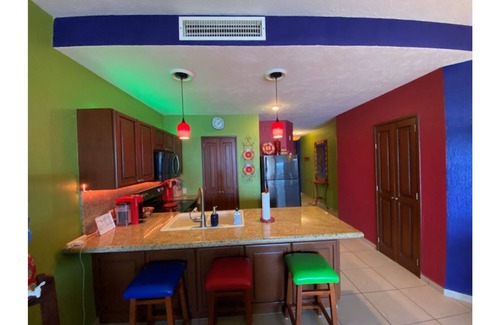 Sandy Beach Condo | Charming and bright 1 br 1 b condo