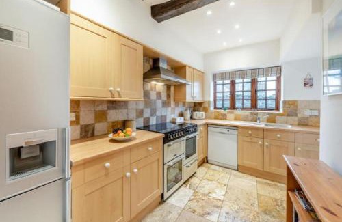 Braunton Apartment | Charming And Cosy Town Farmhouse