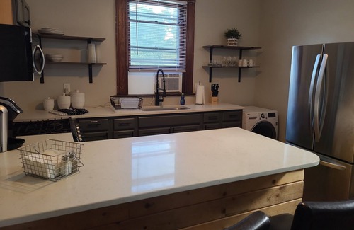 Newport Apartment | Charming and Cozy 1-bedroom apartment