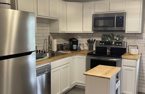 Elizabethton Apartment | Charming and immaculate 1-bedroom Suite/Apartment in Elizabethton