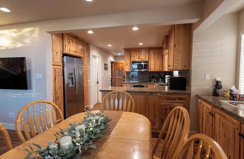 Dogwood Mountain Cabin | Charming and Relaxing Getaway with Great Views