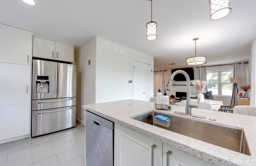 Altadena House | Charming and Serene 2-bedroom house with AC and WiFi in Altadena