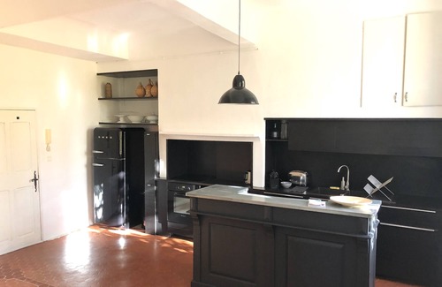 Aix-en-Provence Historic Centre Apartment | Charming and spacious 3 rooms of 83 m2 in the heart of the historic center of Aix