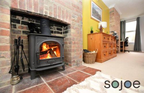 Lowestoft House | Charming and spacious 3 bedroom house very close to the beach