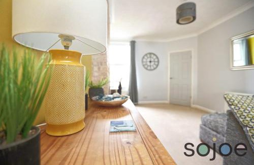 Lowestoft House | Charming and spacious 3 bedroom house very close to the beach