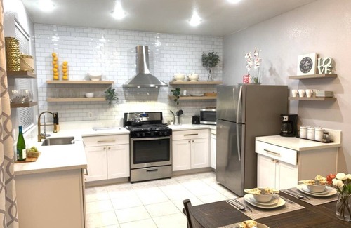 MacDonald Ranch House | Charming and Tranquil Home
