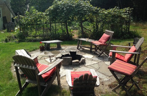 Surry House | Charming, Antique 2 Brm Cape in the village of Morgan Bay nr Acadia/Blue Hill