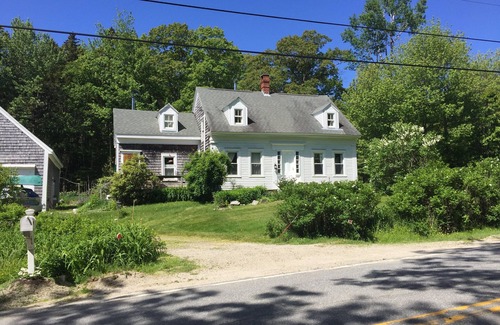 Surry House | Charming, Antique 2 Brm Cape in the village of Morgan Bay nr Acadia/Blue Hill