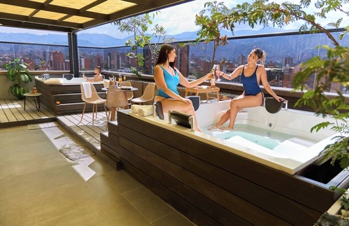 Estadio Apartment | Charming Aparta-suite Stadio Rosa Negra Retreat