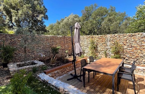 Saint-Siffret Apartment | Charming apartment in the garrigue, a stone's throw from Uzes.