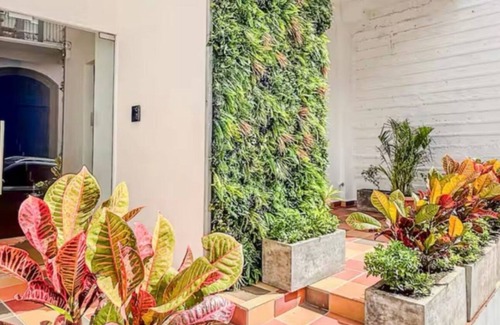 Santa Ana Apartment | Charming apartment in casco antiguo- great location w WIFI hot water & AC
