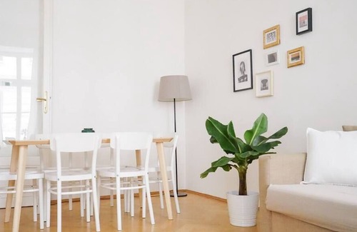 Roßau Apartment | Charming Apartment in city center