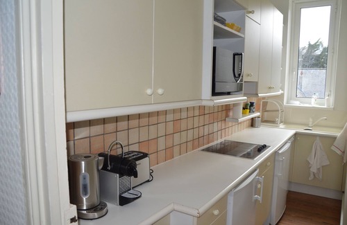 Dinard Apartment | Charming apartment in downtown Dinard close to the beach 4/6 people
