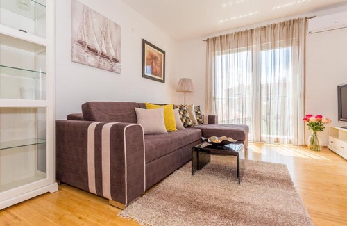 Seget Donji Apartment | Charming Apartment Near Trogir