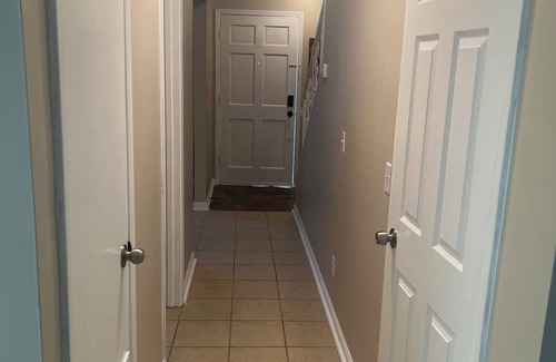 Southpoint Apartment | Charming apartment with AC and WiFi in sunny Jacksonville