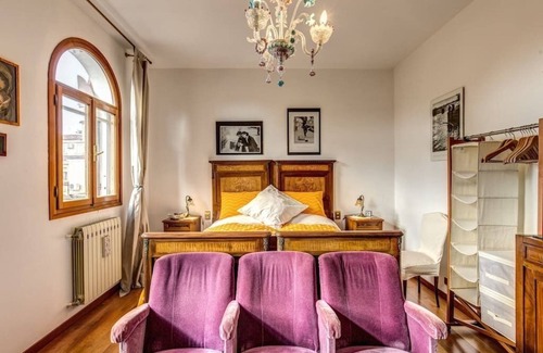 Cannaregio Apartment | Charming apartment with canal view