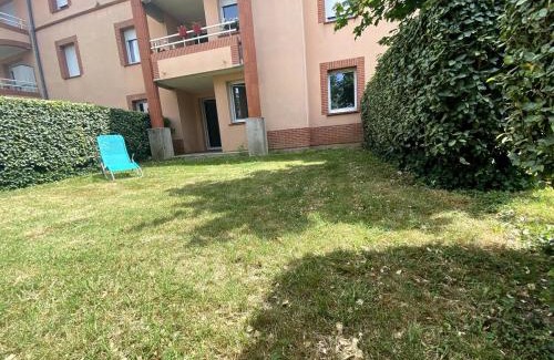 Colomiers Apartment | Charming apartment with private garden