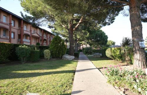 Colomiers Apartment | Charming apartment with private garden