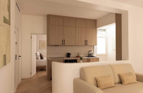 3rd Arrondissement Apartment | Charming Apt With AC - 2br-6p - Le Marais