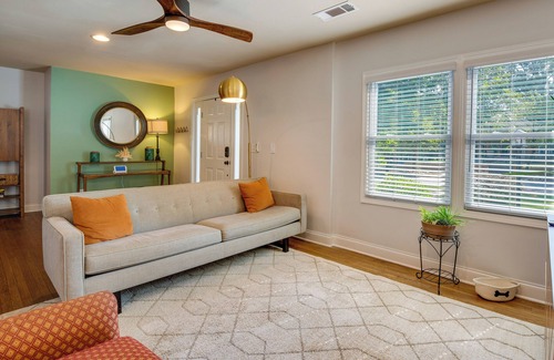 Sylvan Hills House | Charming Atlanta Vacation Rental w/ Private Patio!