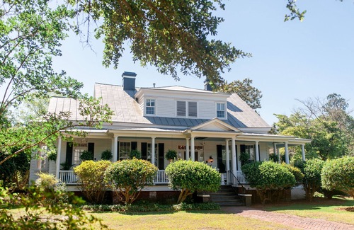 Summerville Historic District House | Charming Azalea Suite Getaway