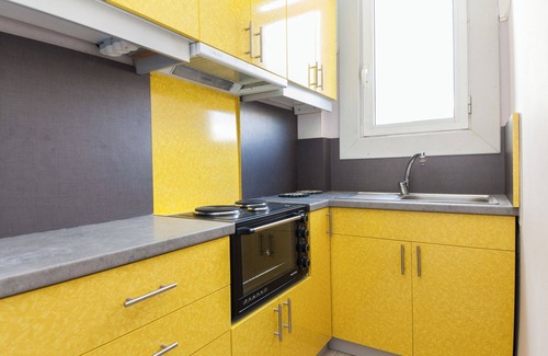 Kypseli Apartment | Charming Balcony Escape in Kipseli