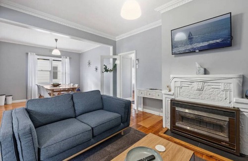Redan Cottage | Charming Ballarat Escape: Inviting Country Cottage