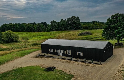 Jamestown House | Charming Barndominium in Jamestown, NY