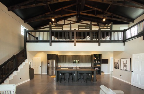 Lebanon House | Charming barndominium on 116 peaceful acres in the hills of TN; sleeps up to 16.