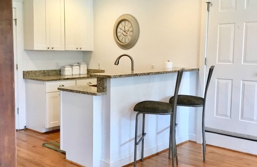 Northeast Virginia Beach Cottage | Charming Beach Cottage Only 100 yds from the beach