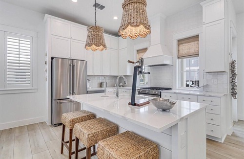 Port Aransas Cottage | Charming Beach Cottage with Petite Park VIew and 20+ Resort Like Amenities