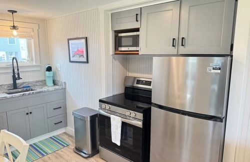Southern Coast Cottage | Charming Beach cottage across from the beach in fabulous Wells.