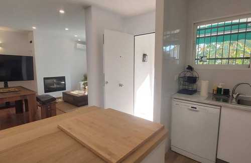 San Pedro de Alcantara Villa | Charming Beach Townhouse with Pool - Close to Marbella Promenade