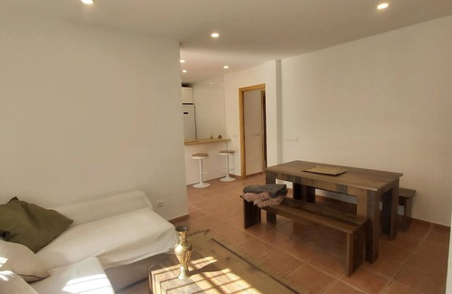 San Pedro de Alcantara Villa | Charming Beach Townhouse with Pool - Close to Marbella Promenade