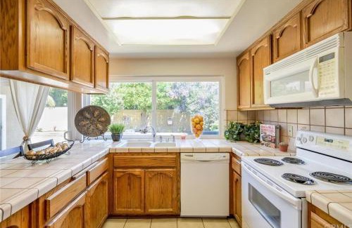 La Palma House | Charming Bedroom Near Disney Land, Orange County