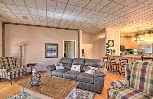 Tate Apartment | Charming Bent Tree Home w/ Wraparound Deck!
