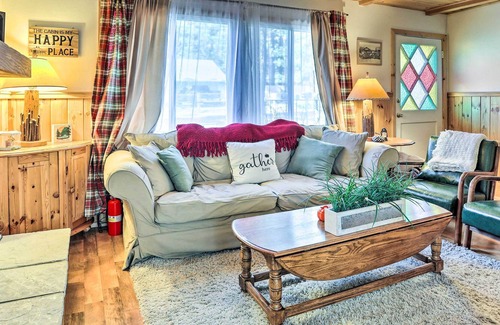 Peter Pan Cabin | Charming Big Bear Cabin w/ Gas Grill