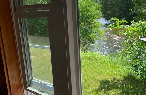 Mayfield Cabin | Charming Boardman Riverfront Cabin 2 Bedroom 1 bath
