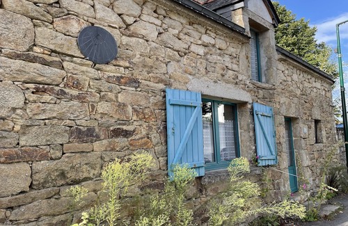 Sainte-Helene Cottage | Charming Breton penty between land and sea