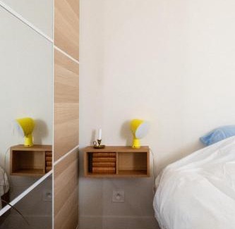 Combat Apartment | Charming & bright apartment with rolling balcony