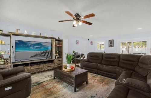 Orlando House | Charming & Bright Single-Family Home in East Orlando