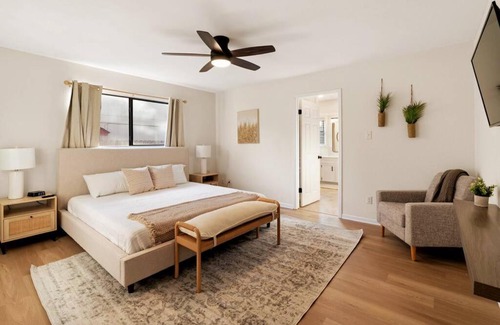 Round Rock House | Charming & Bright W Lounging Pool and Hot Tub
