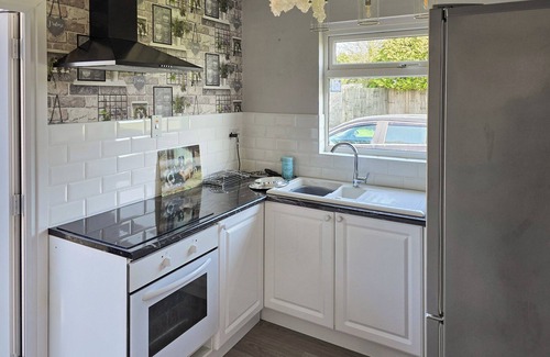 Brightlingsea Cottage | Charming bunglalow close to the beach.