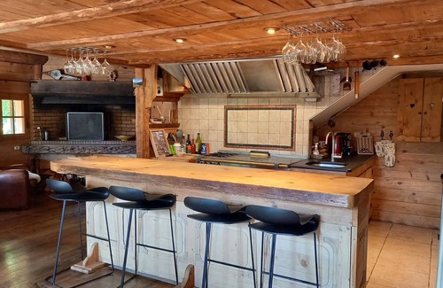 Entremont Ski Chalet | Charming chalet with fireplace 10 minutes from Grand Bornand and La Clusaz