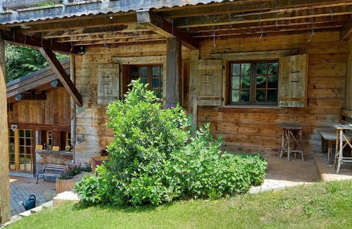 Entremont Ski Chalet | Charming chalet with fireplace 10 minutes from Grand Bornand and La Clusaz