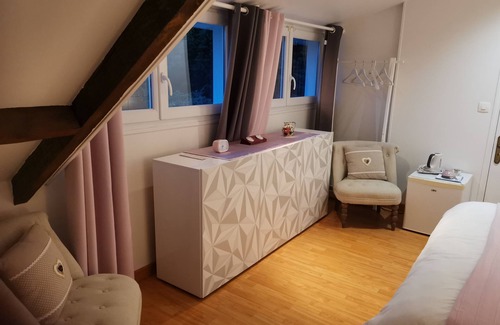 Saint-Valery-en-Caux Bed & Breakfast | Charming chambre d'hote suite 400m from the port.
