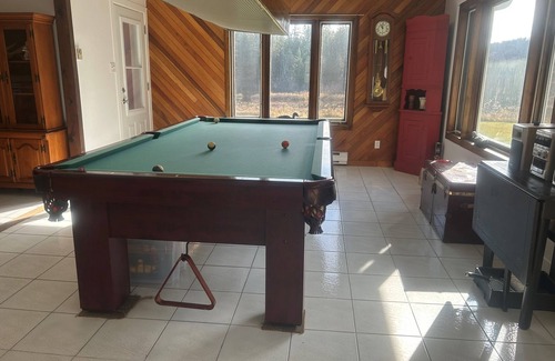 Mauricie Cottage | Charming Riverside 3BR Cottage in Saint-Alexis-Des-Monts.