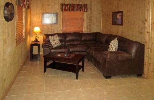 Inverness House | Charming Cabin Amazing for a Weekend Retreat in Inverness, Florida
