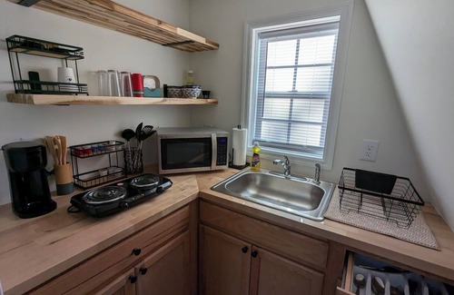 Hobucken Cabin | Charming cabin in delightful Bayboro with AC, WiFi